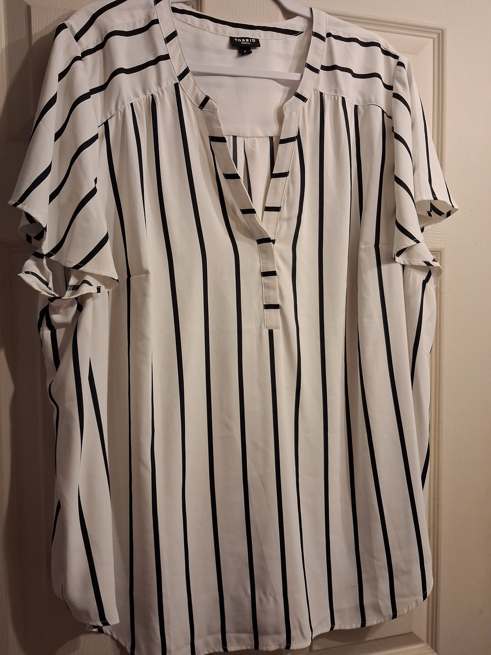 torrid White Blouse with Black Vertical Stripes and Split V-Neck